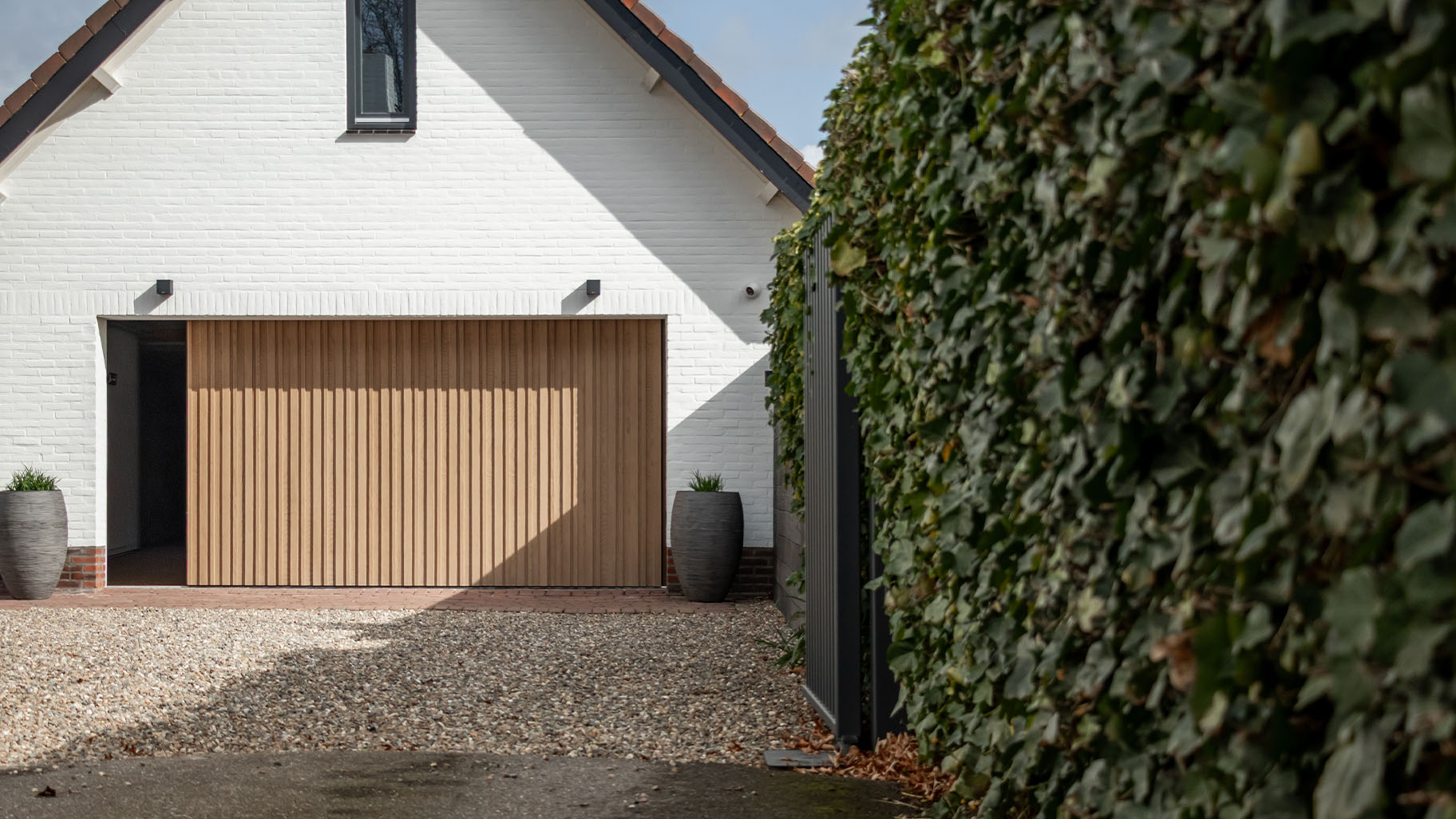 Zijwaartse garagedeur van Millboard