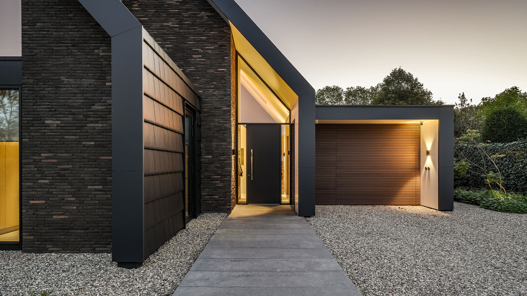Houten garagedeur horizontale latten Hotwood Essen