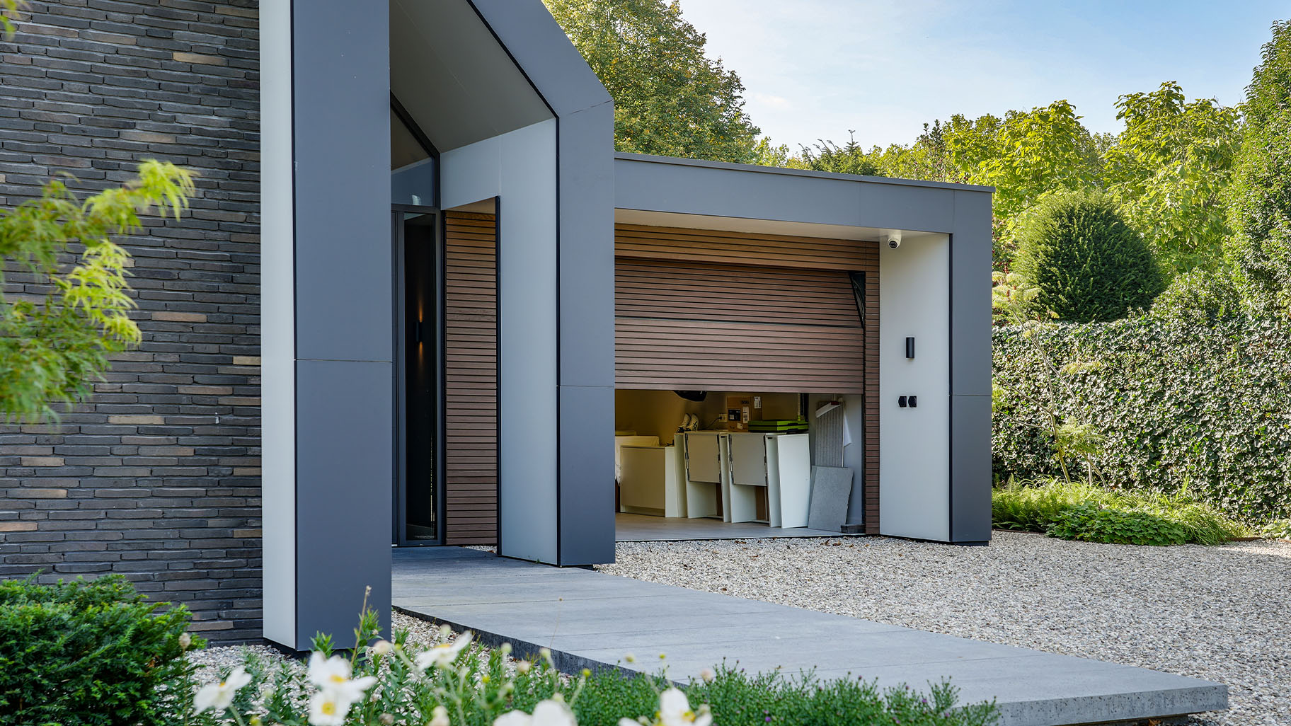 Houten garagedeur horizontale latten Hotwood Essen
