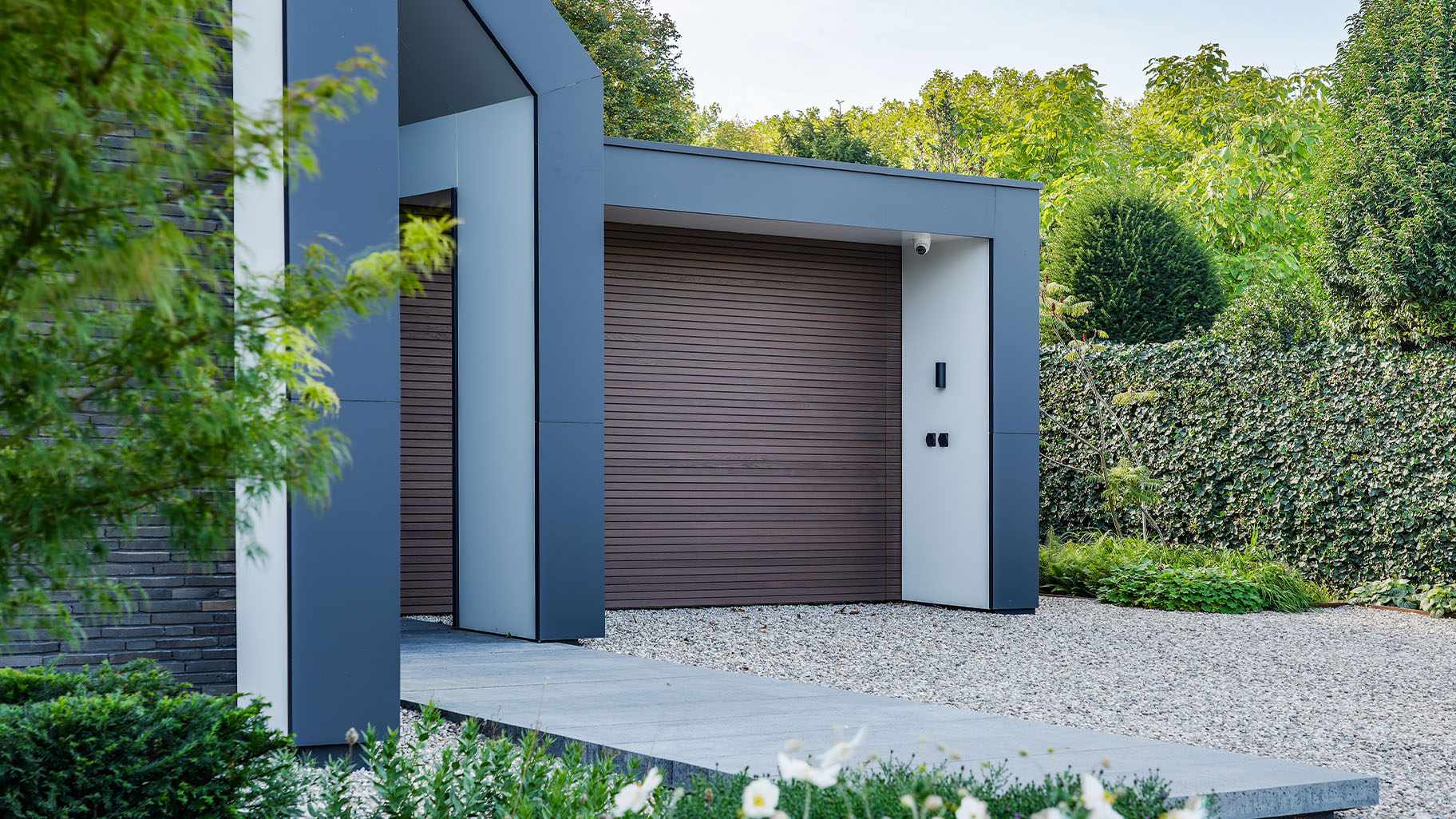 Houten garagedeur horizontale latten Hotwood Essen