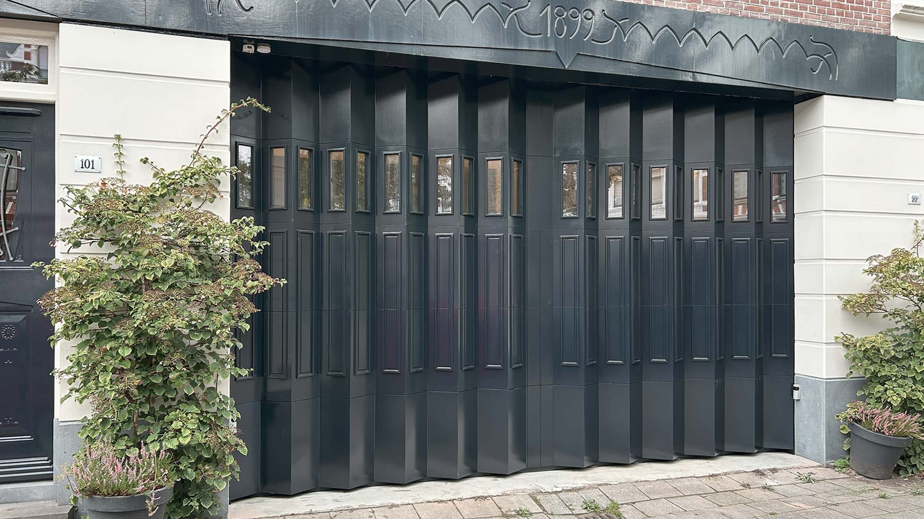 Rotterdam garagedeur monumentaal