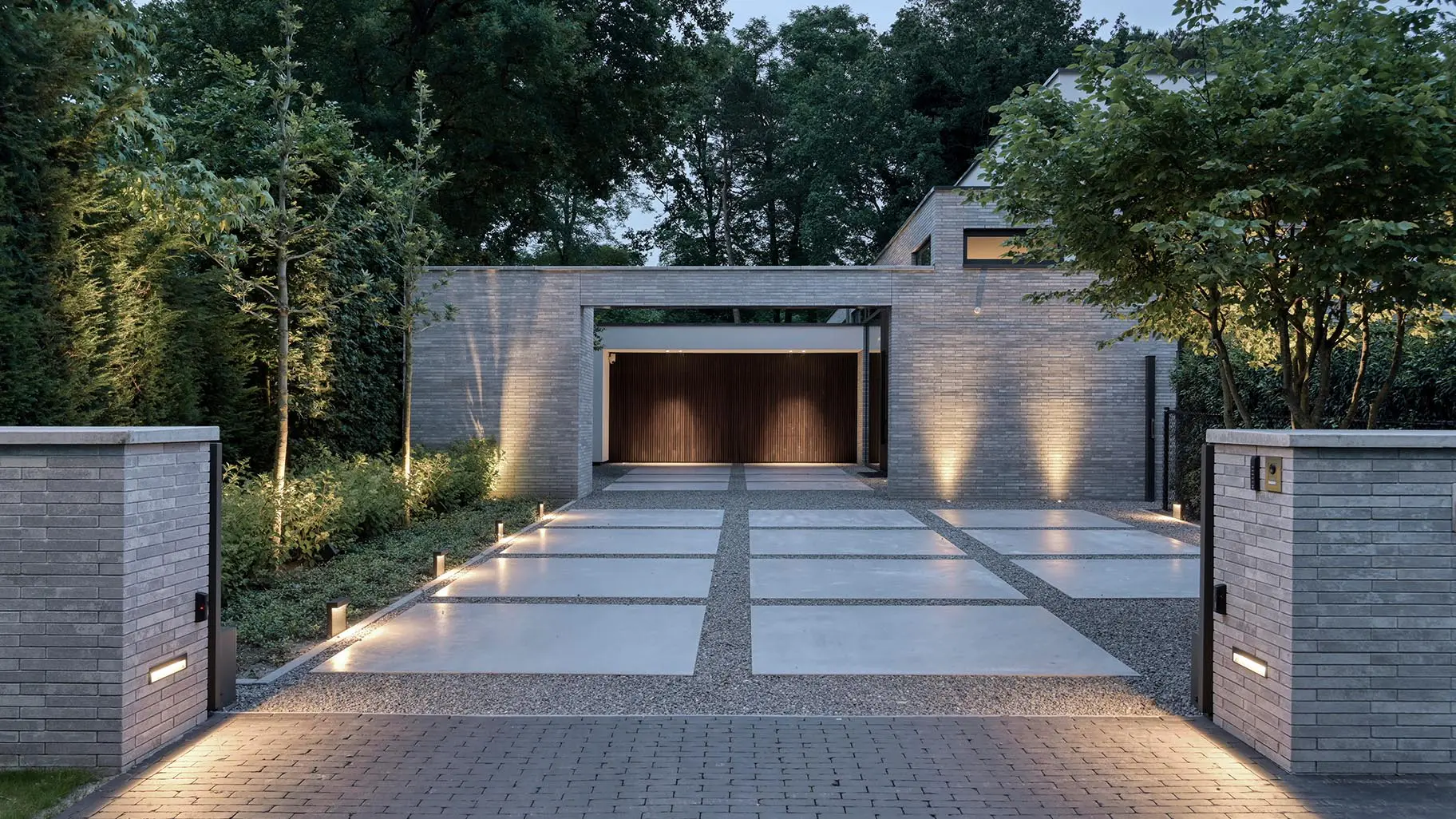 Garagedeur en voordeur Bamboe | Different Doors