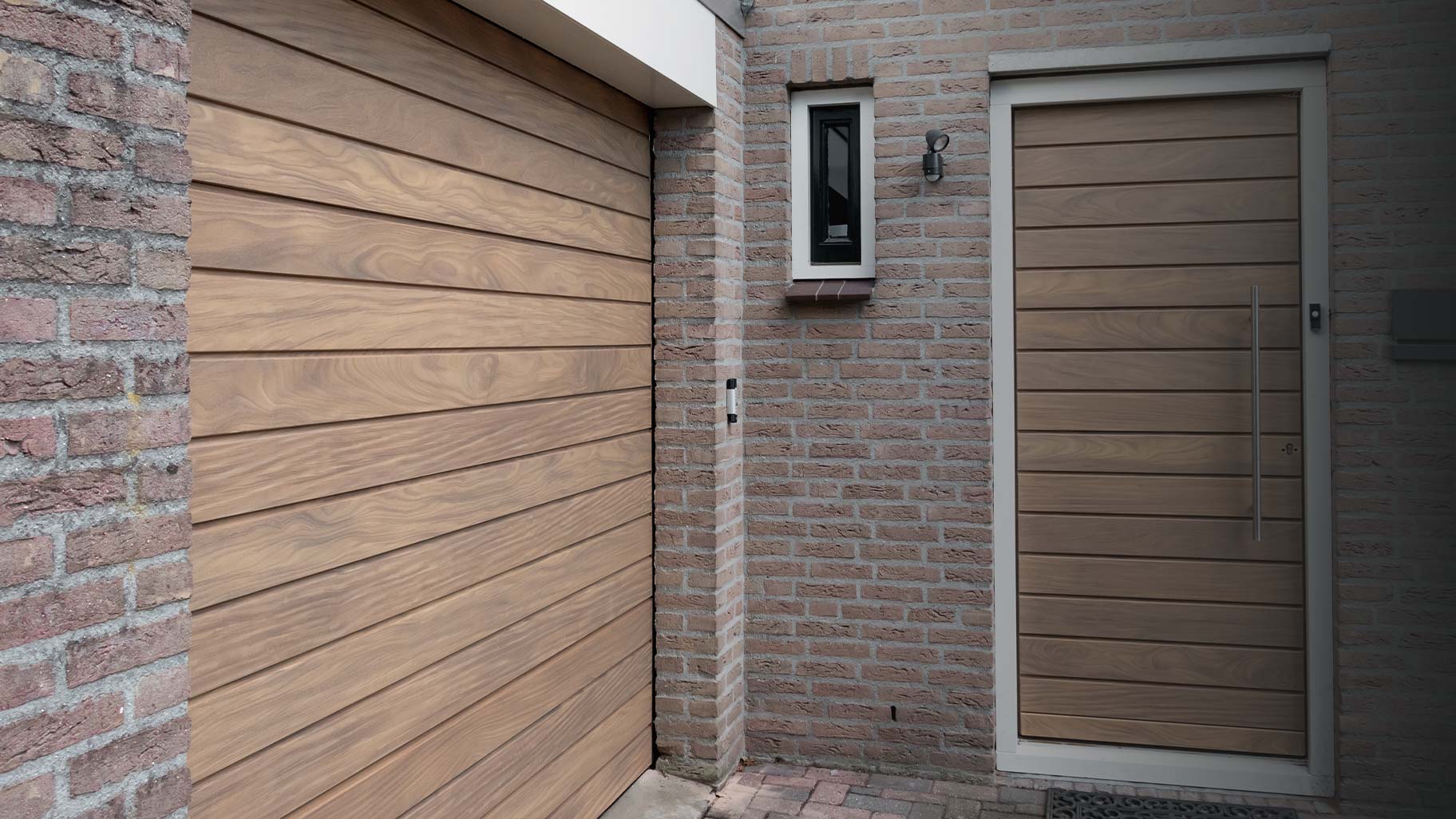 Houten garagedeur 6 meter breed