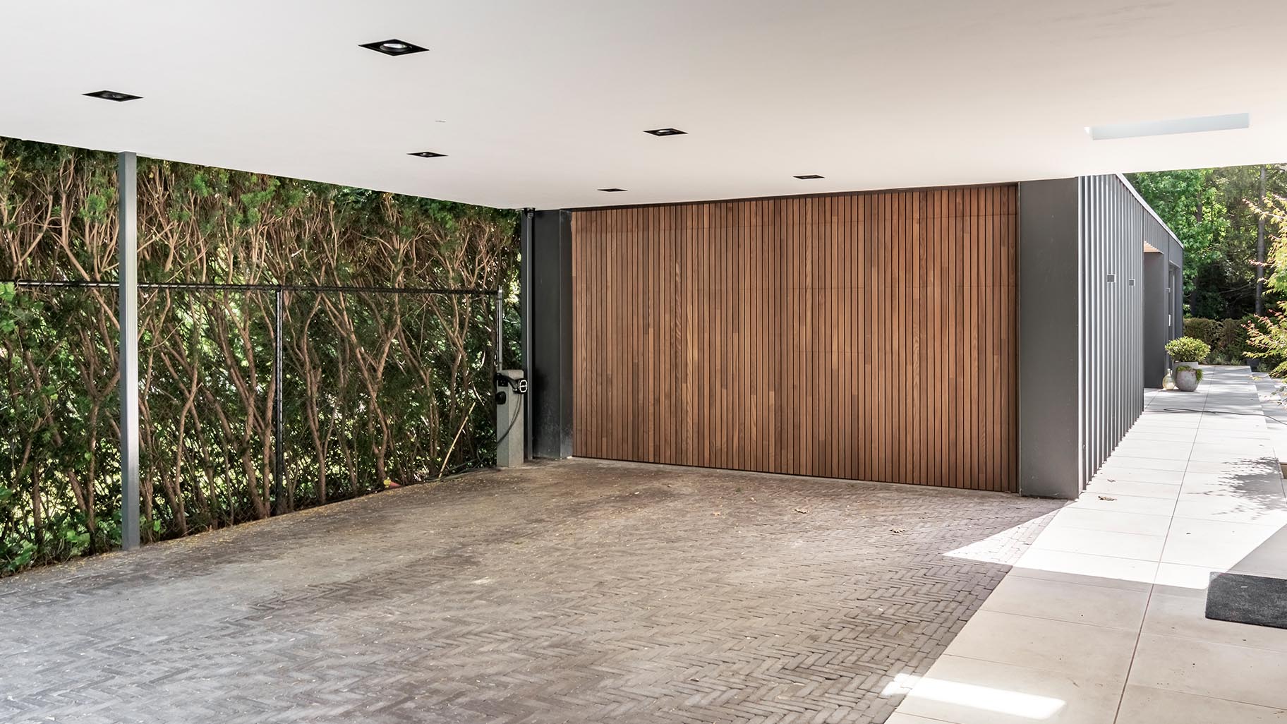 garagedeur essenhout
