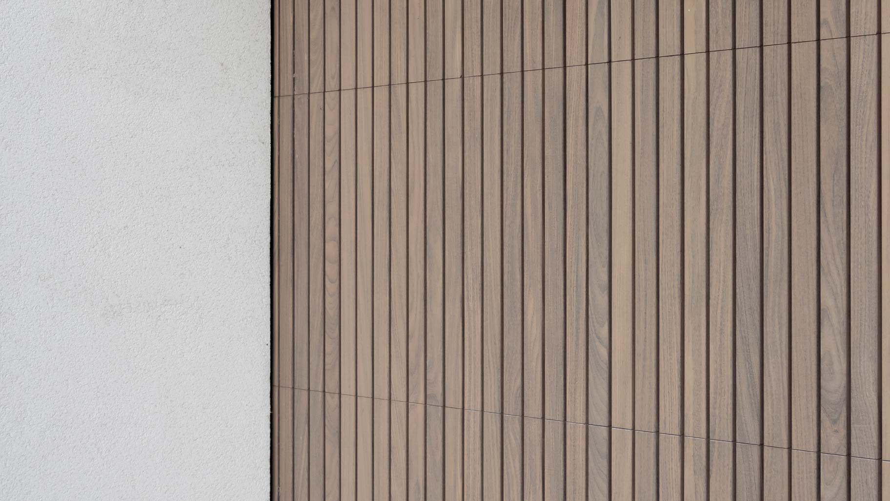 afrormosia latten garagedeur different doors