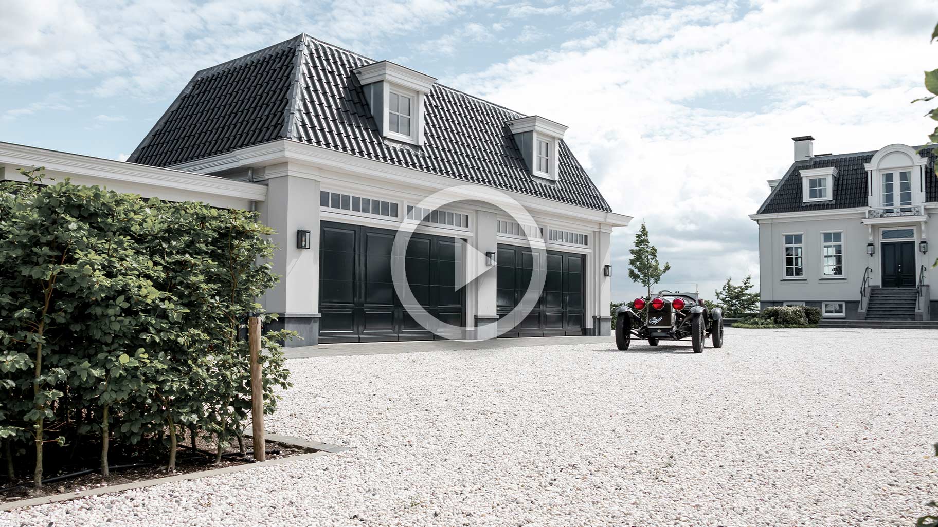 klassieke garagedeuren different doors