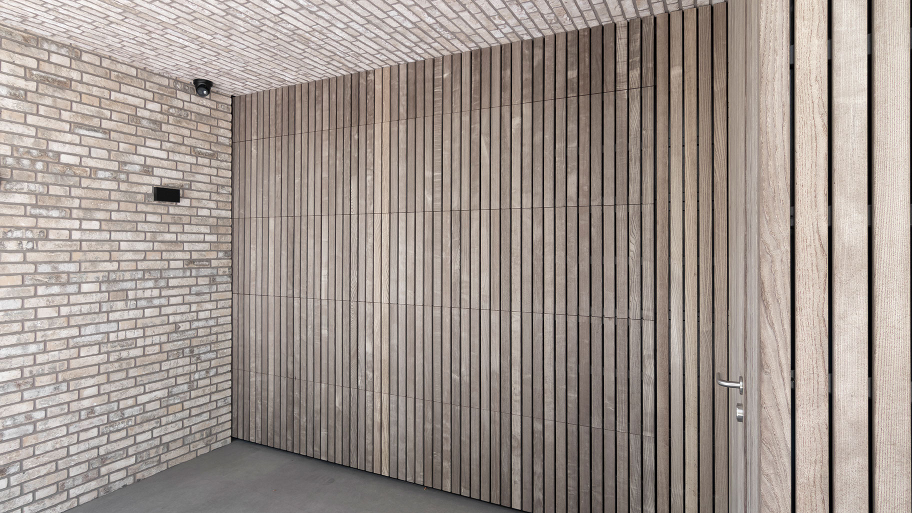 essenhout-latten-garagedeur