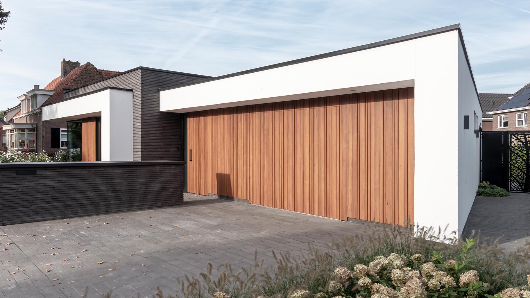 zijwaartse garagedeur different doors horizontaal
