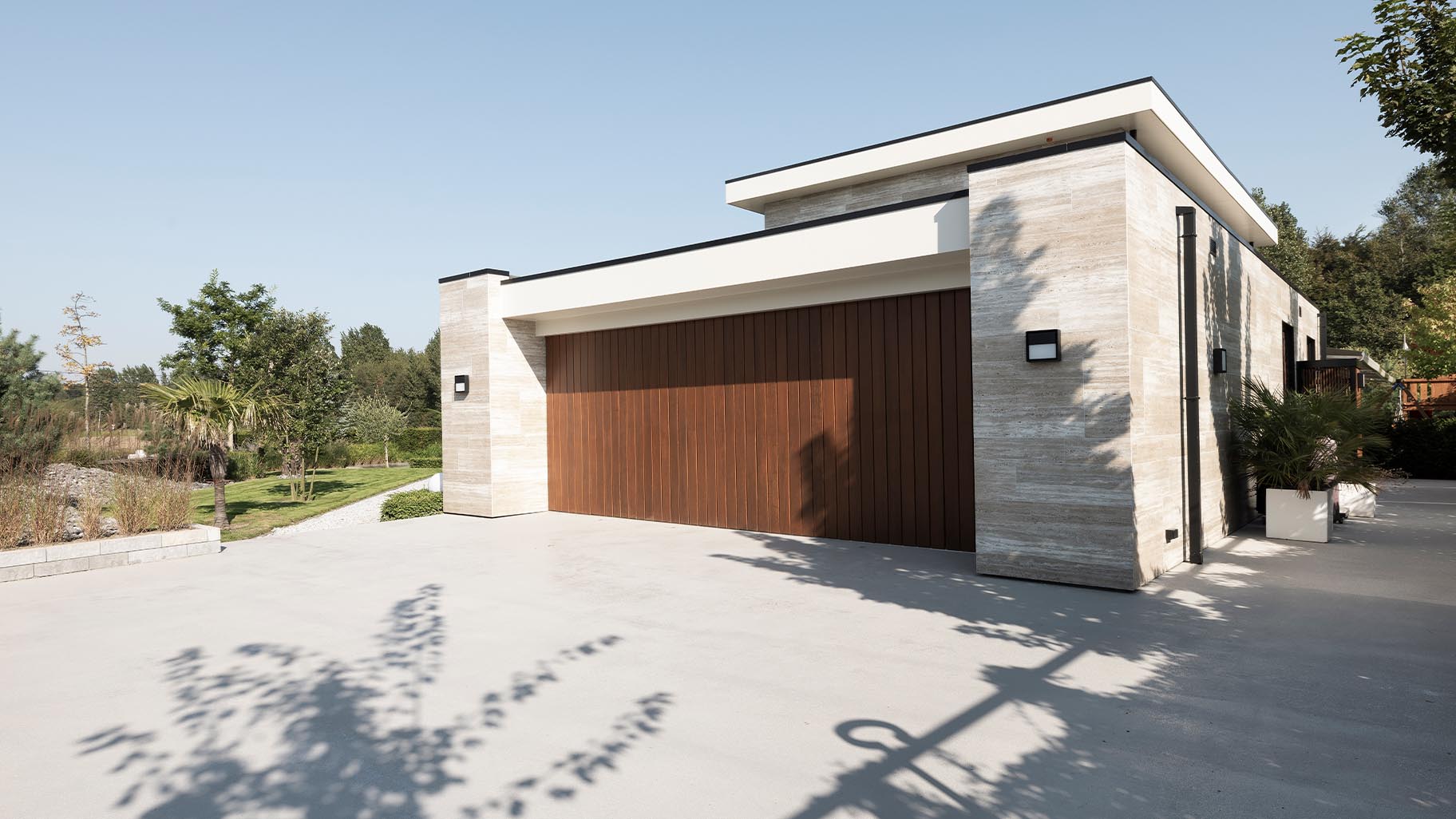 frake garagedeur different doors zijwaarts
