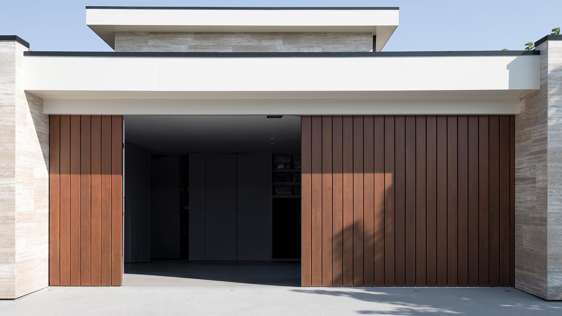 frake garagedeur different doors zijwaarts