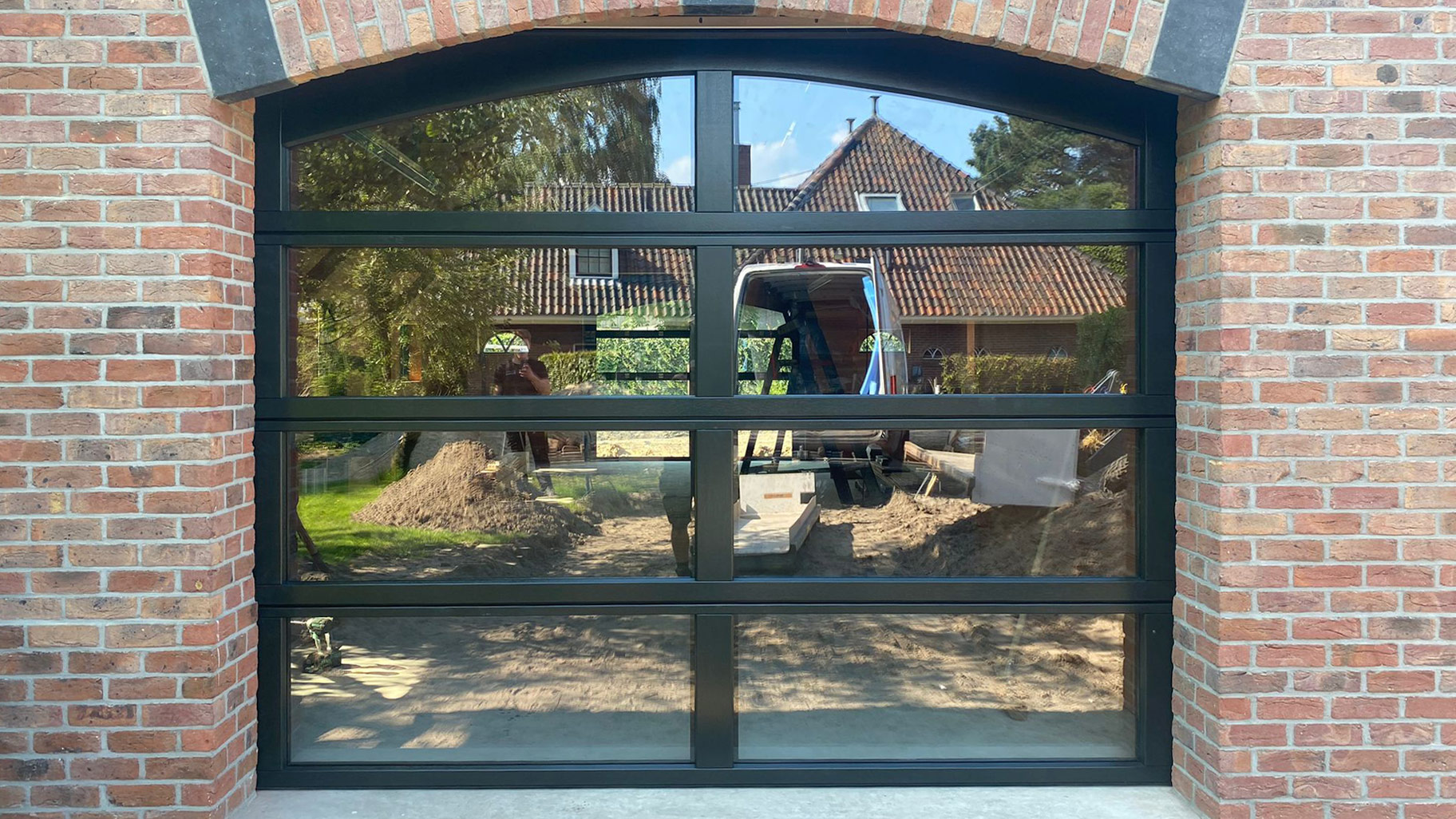 Different Doors glazen garagedeur