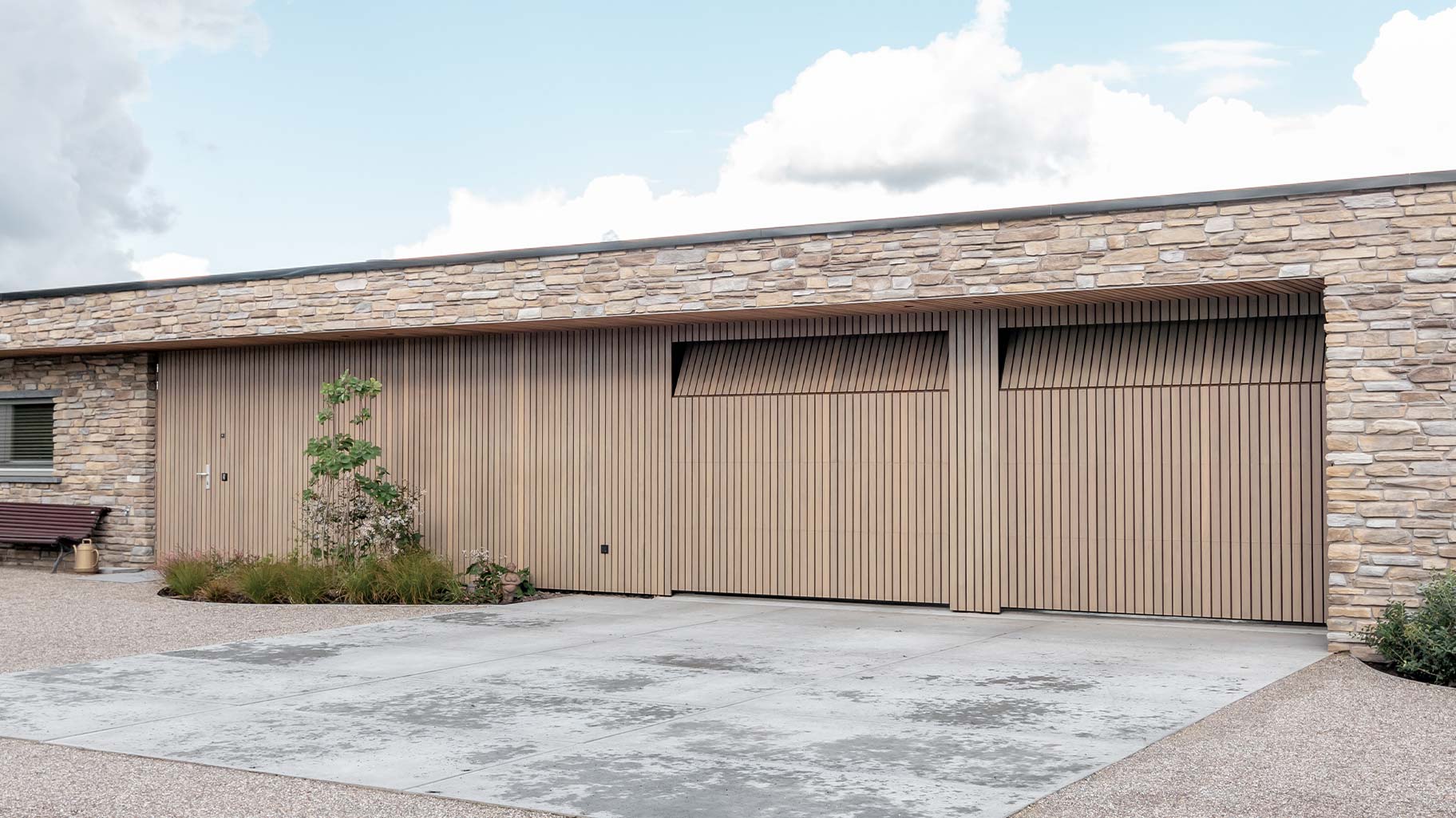 afrormosia latten garagedeur different doors