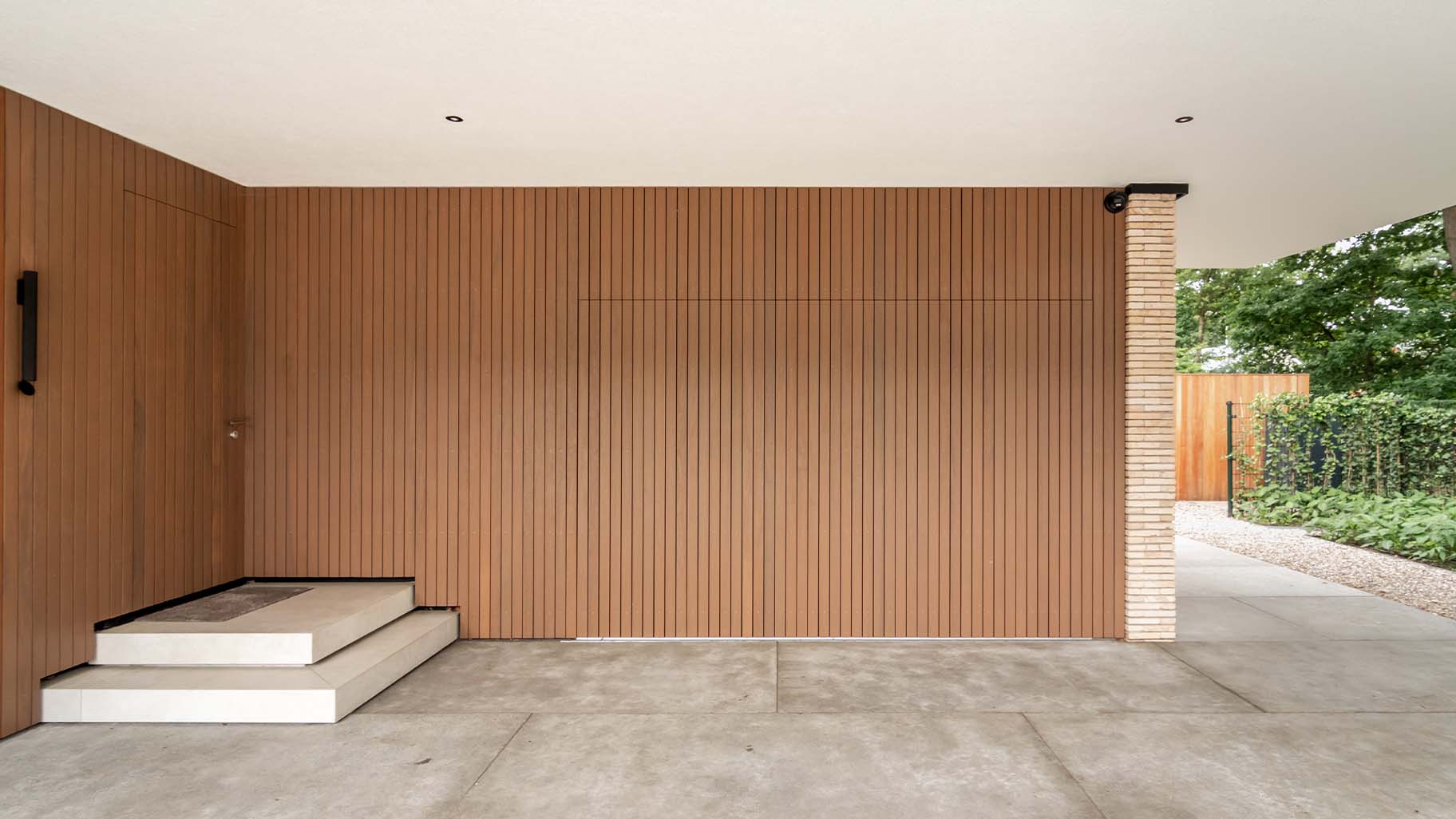 Zijwaartse garagedeur van Fraké