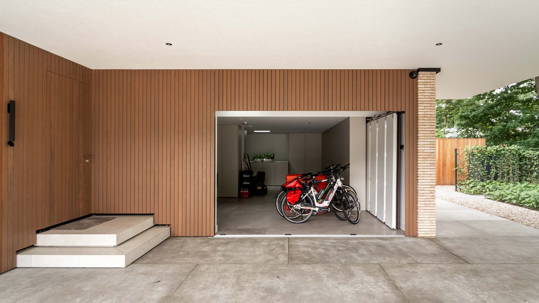 Zijwaartse garagedeur van Fraké