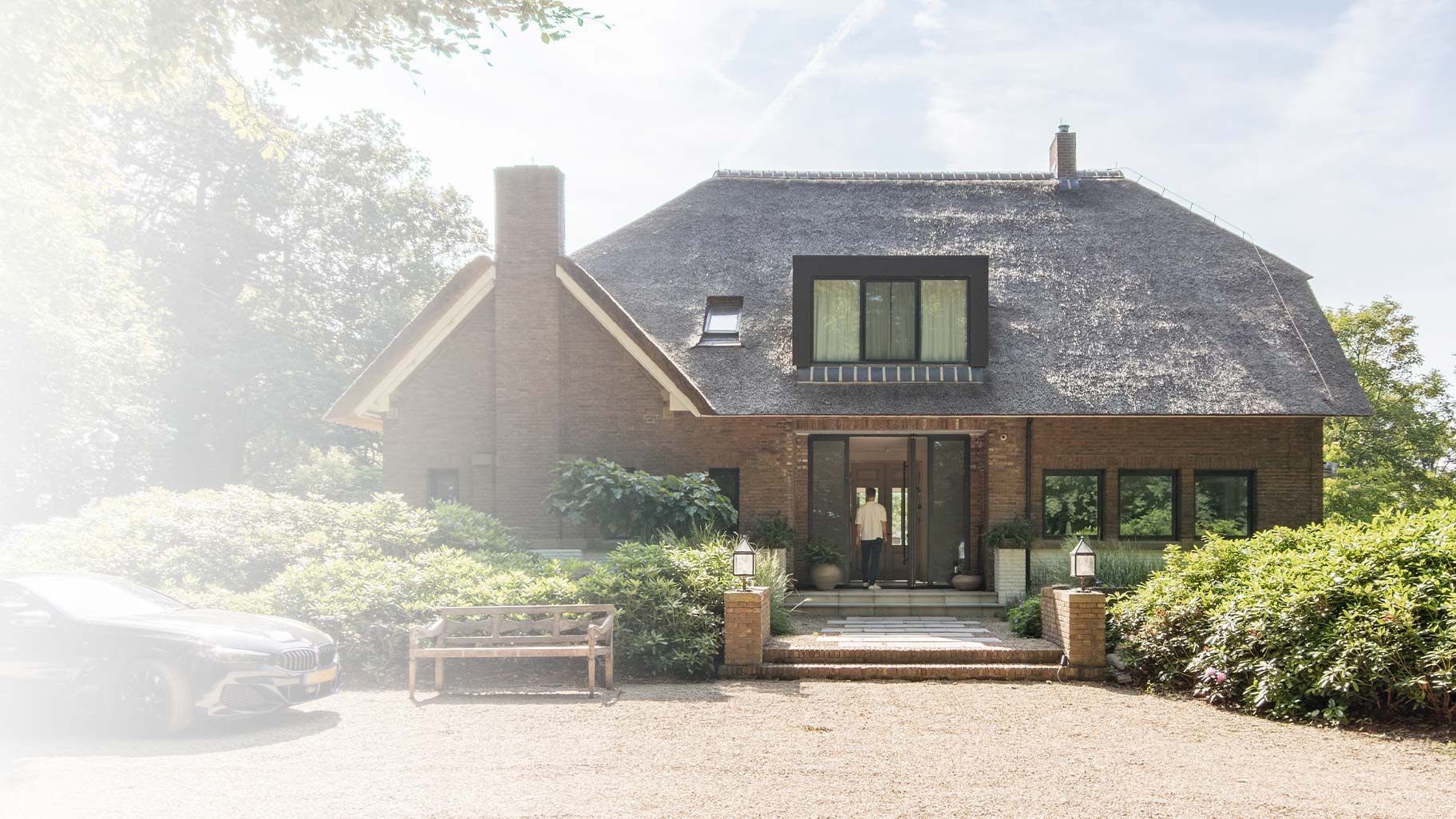 Taatsdeur als voordeur Different Doors