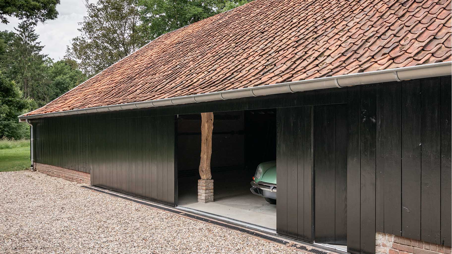 Dubbele zijwaartse garagedeur