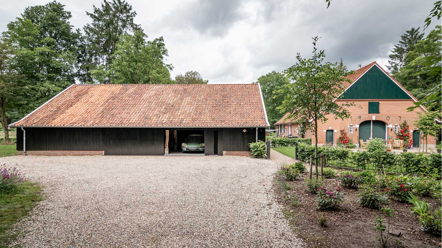 Dubbele zijwaartse garagedeur