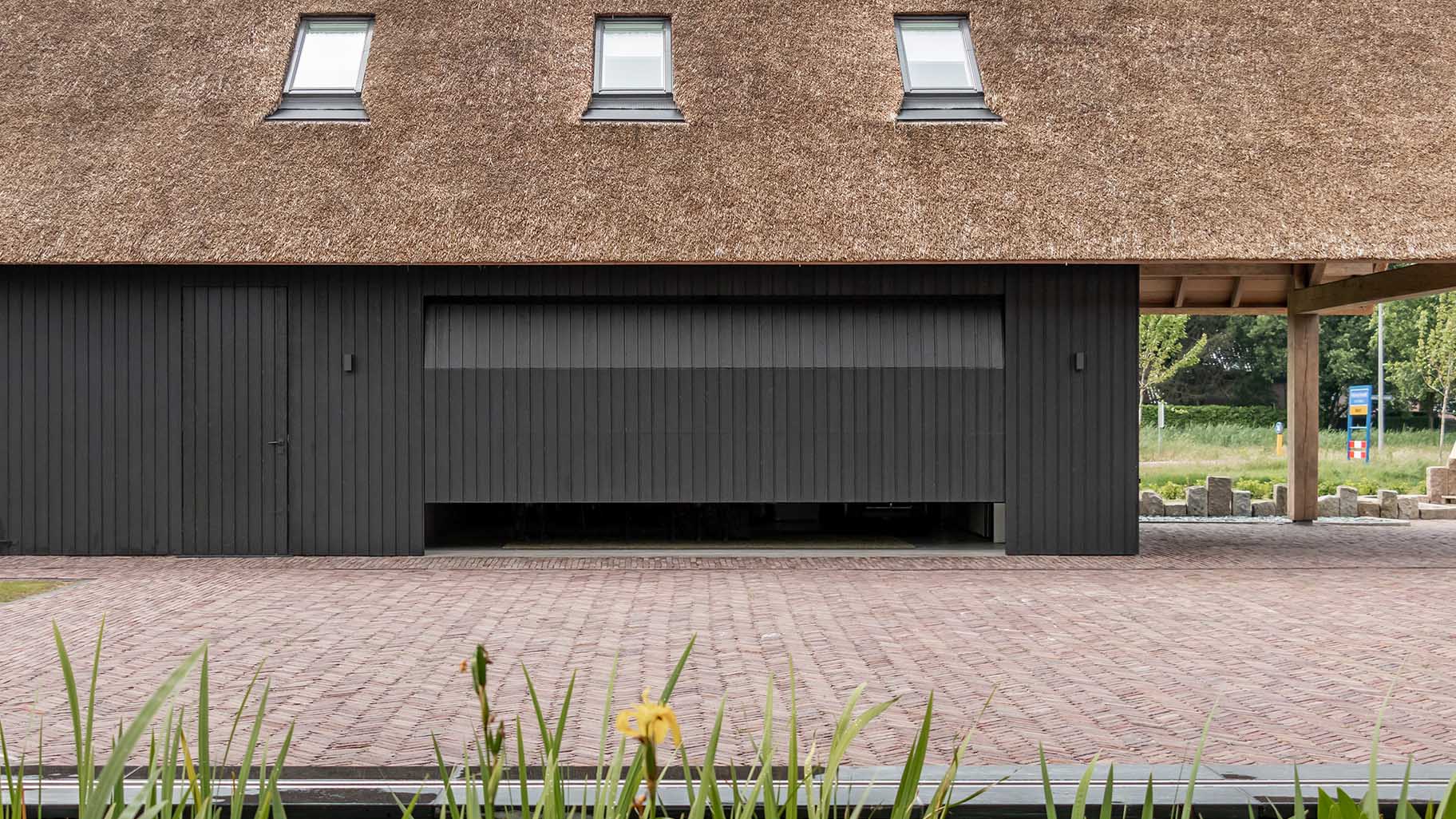 Eikenhouten sectionaaldeur