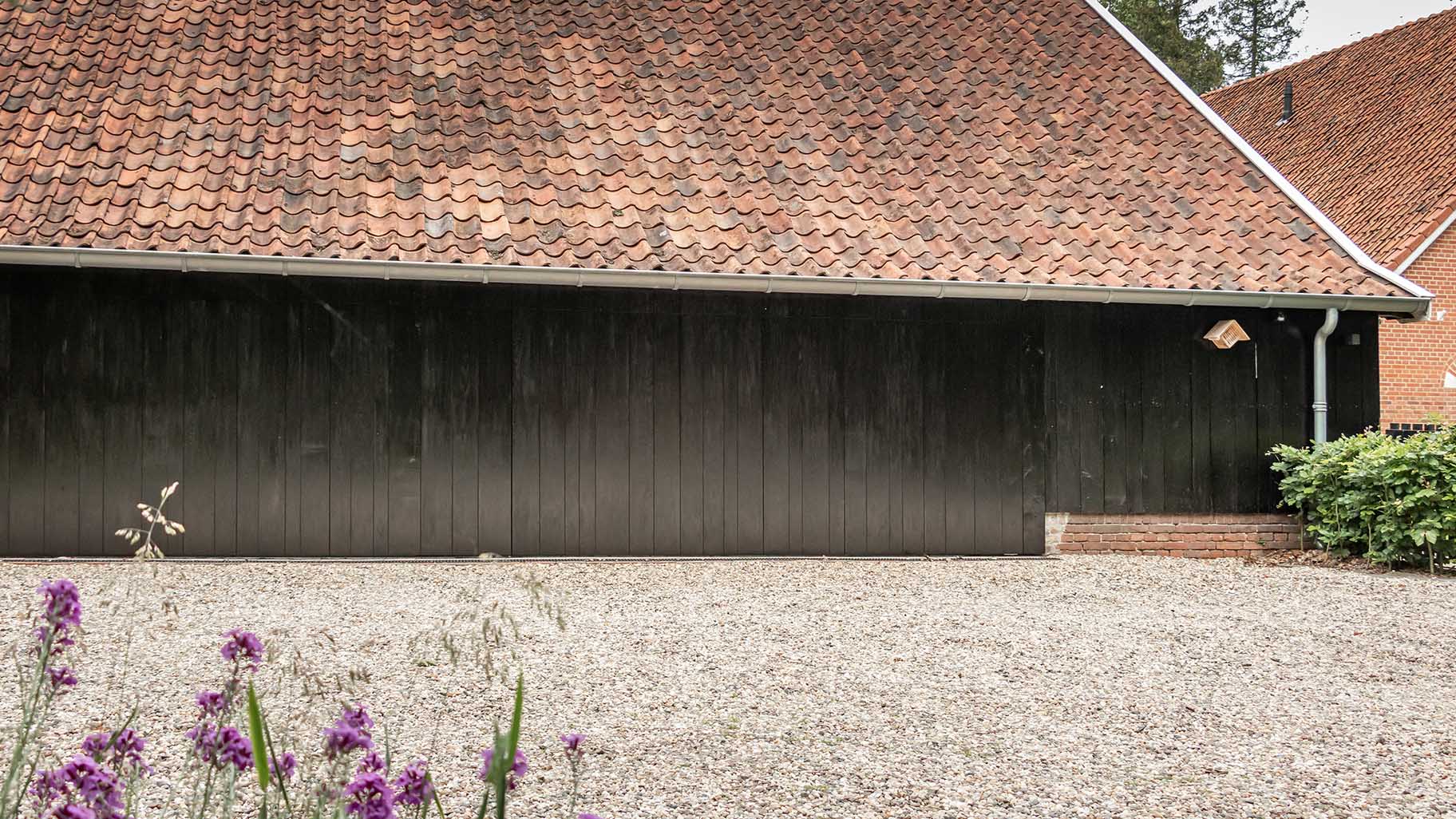 Red cedar zijwaartse garagedeur