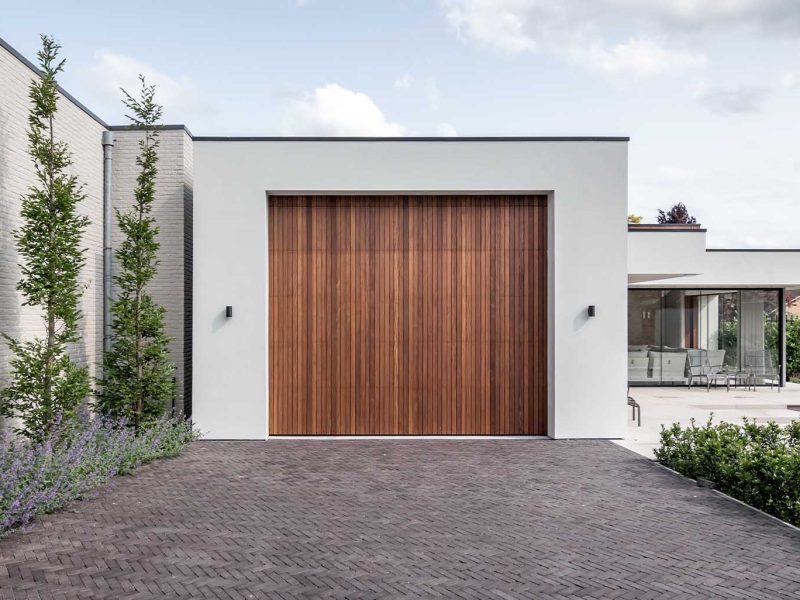 Afrormosia houten garagedeur