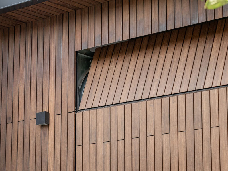 Houten sectionaaldeur van Bamboe