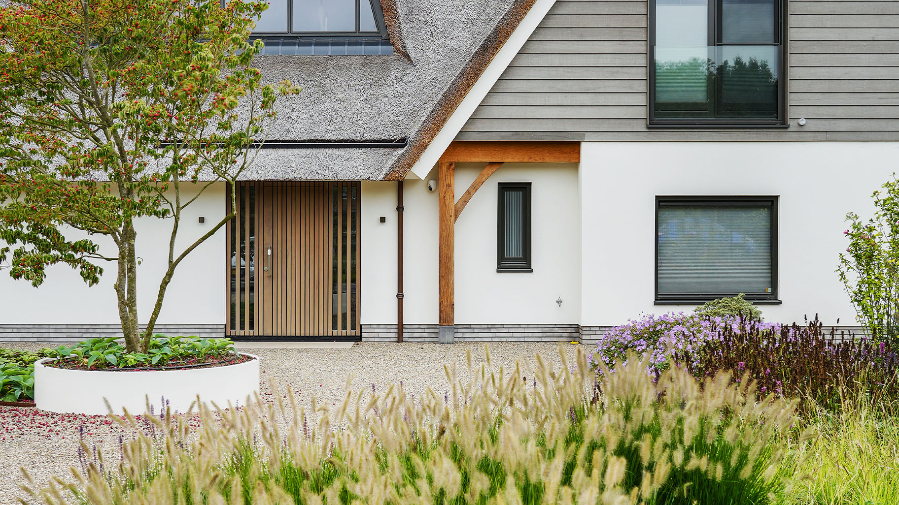 Different Doors afrormosia houten deuren